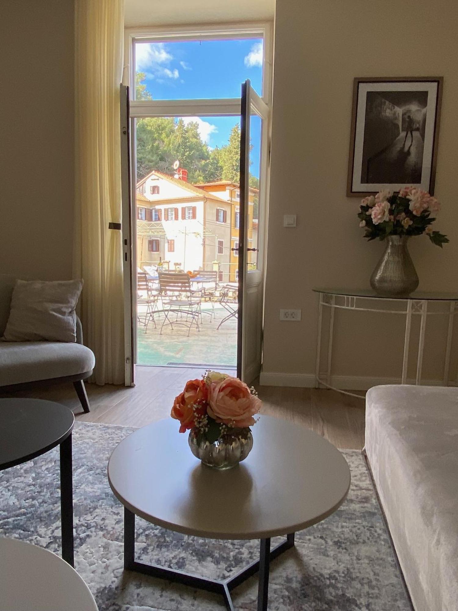 Apartment Arielle Ika Εξωτερικό φωτογραφία